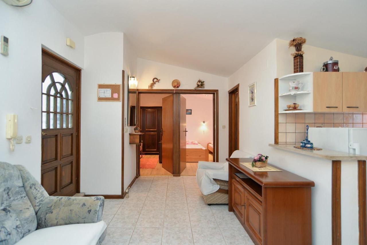 Apartments Vrcevan 811 梅杜林 外观 照片
