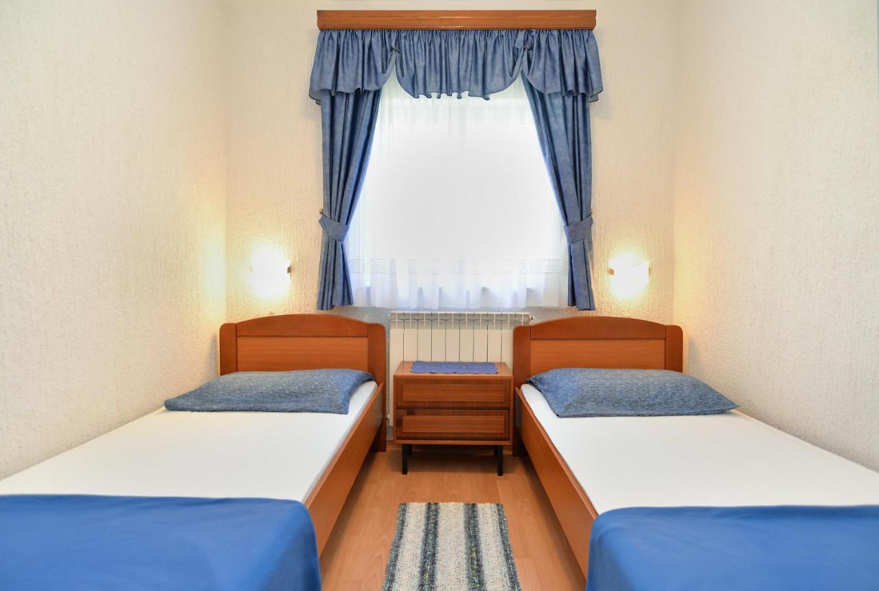 Apartments Vrcevan 811 梅杜林 外观 照片