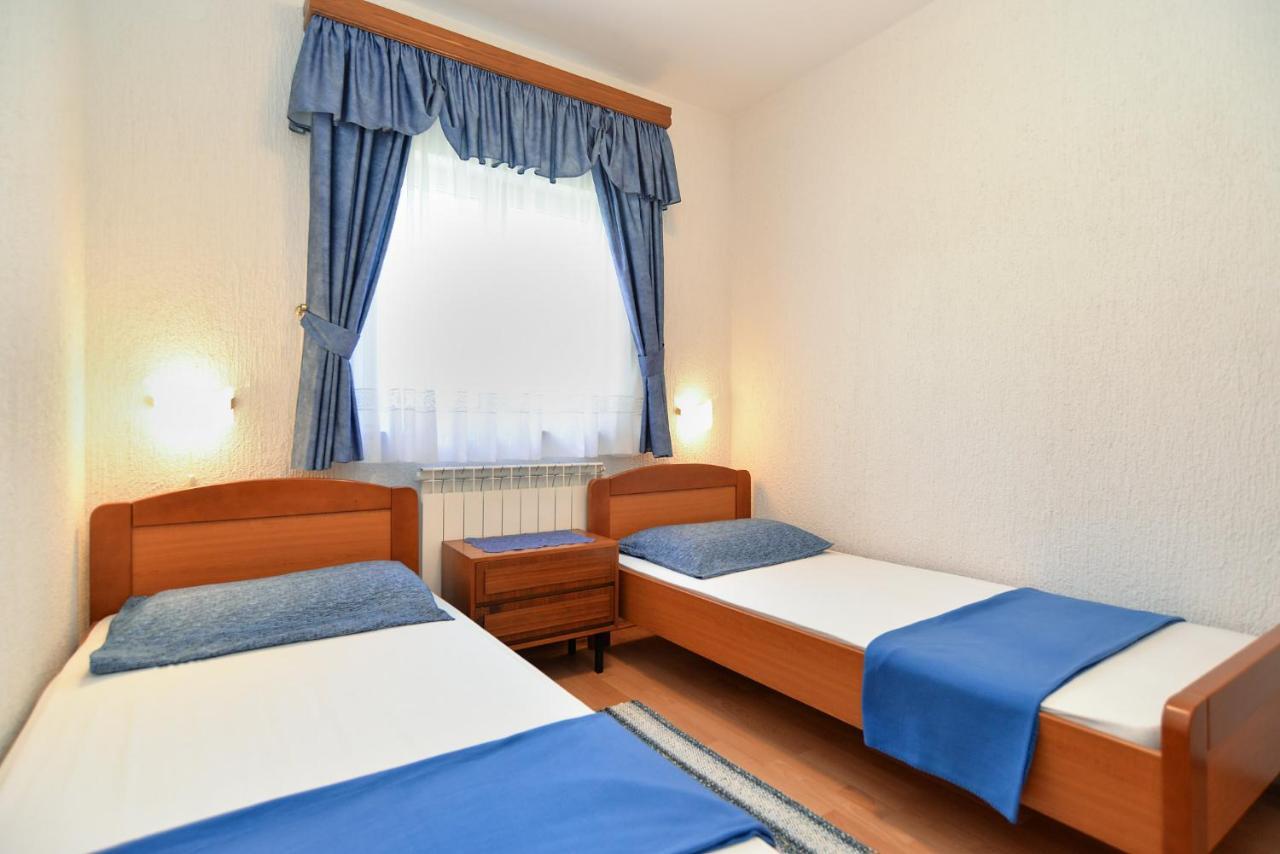 Apartments Vrcevan 811 梅杜林 外观 照片