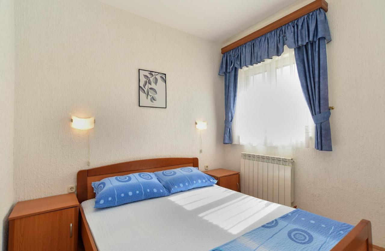 Apartments Vrcevan 811 梅杜林 外观 照片