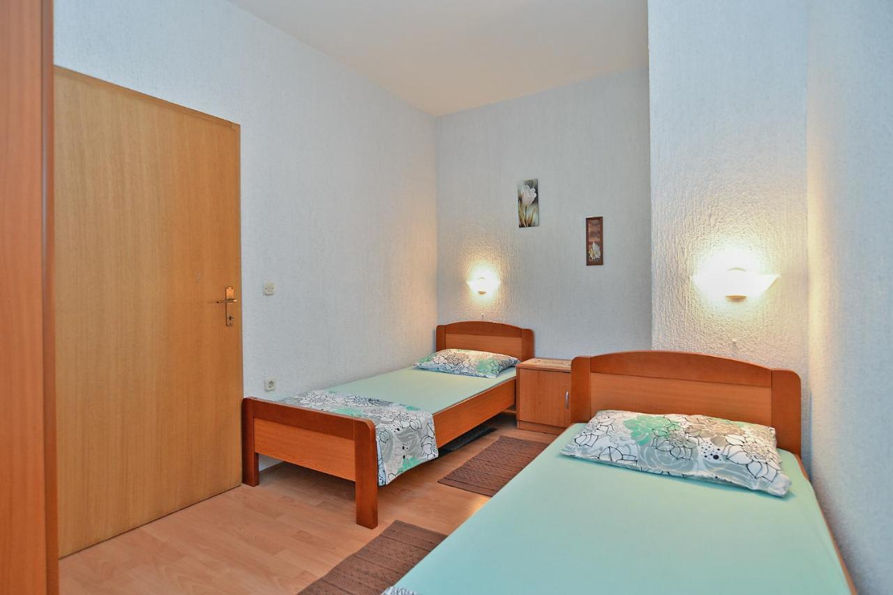 Apartments Vrcevan 811 梅杜林 外观 照片
