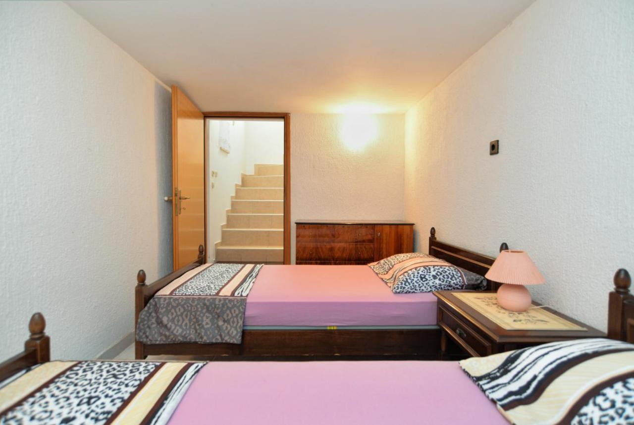 Apartments Vrcevan 811 梅杜林 外观 照片