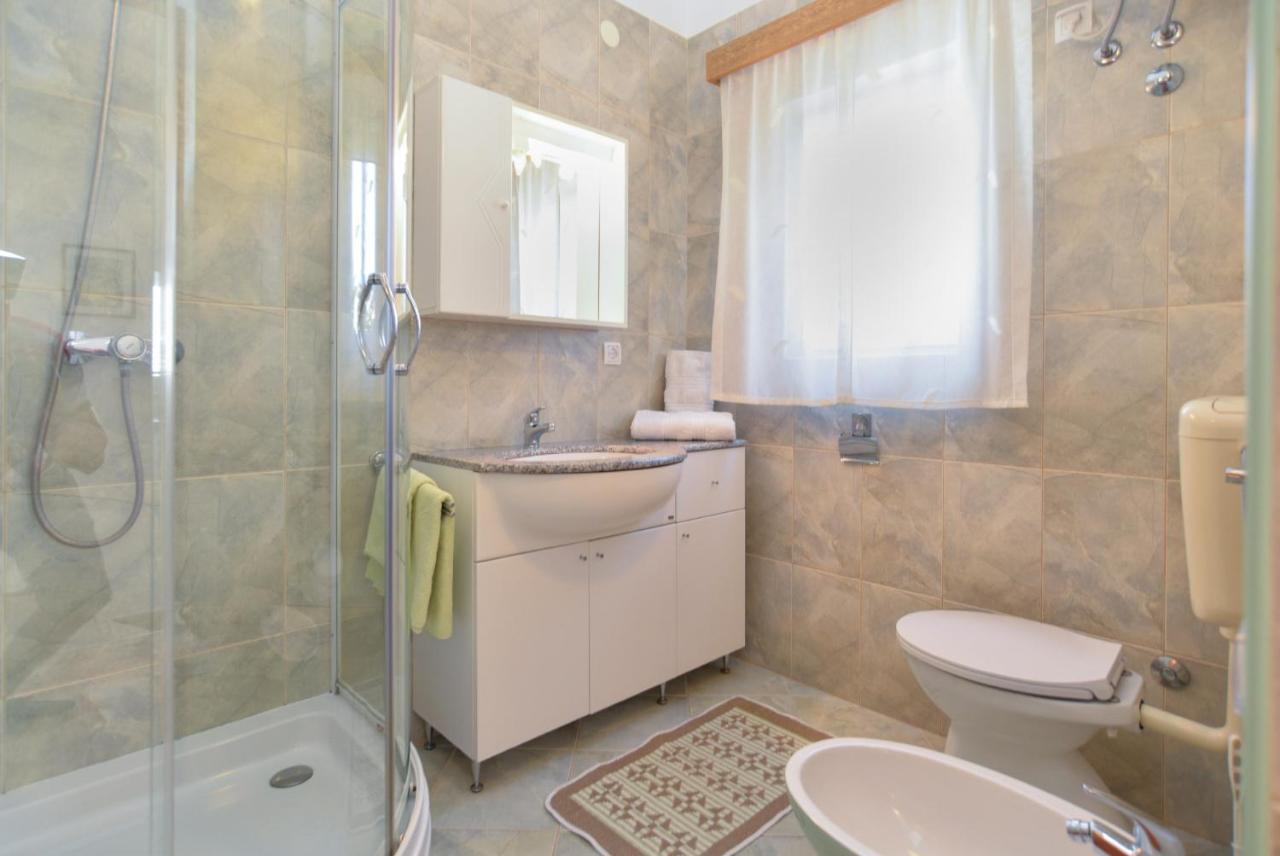 Apartments Vrcevan 811 梅杜林 外观 照片